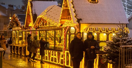 Kalėdų miestelis Katedros aikštėje atsisveikina iki kitų metų