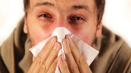 Sergamumas gripu ir ūminėmis viršutinių kvėpavimo takų infekcijomis sparčiai didėja