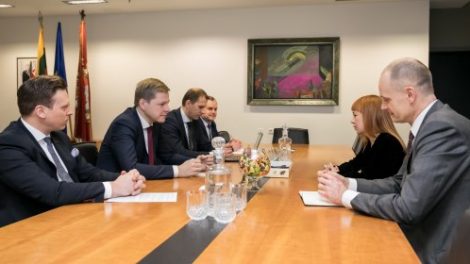 Vilniaus meras su švietimo ministre aptarė mokyklų vadovų atestacijos, mokymosi namuose ir kitus klausimus
