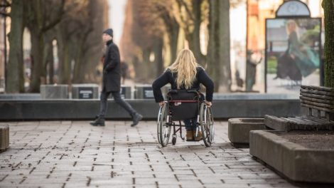 Kaunas pristato naują pagalbos formą neįgaliesiems ir senyvo amžiaus žmonėms