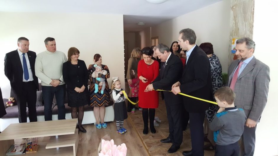 Švėšknos miestelyje atidaryti bendruomeniniai namai „Gilės“