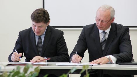 VDU ir ASU pasirašė susitarimą dėl integracijos