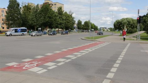 Alytus draugiškas dviratininkams: pėsčiųjų perėjose įrengtos specialios zonos