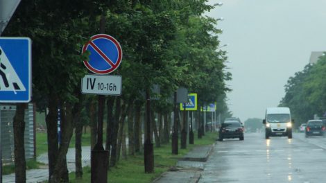 Priminimas vairuotojams paisyti kelio ženklų