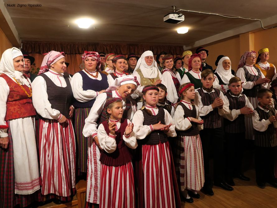 Trisdešimt metų skambanti Verbūniškių folkloro ansamblio “RUGELIS” daina