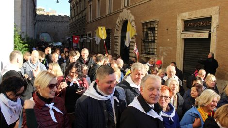 ŽemaičIų piligrimai Romoje neliko nepastebėti popiežiaus Pranciškaus