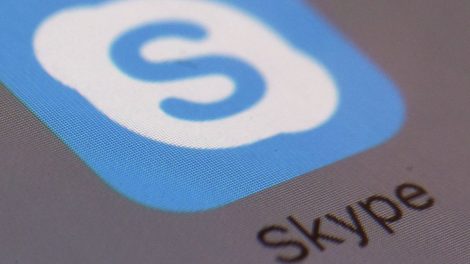 Sukčiai prie žmonių pinigų braunasi jau ir per internetinę pokalbių programą „Skype“