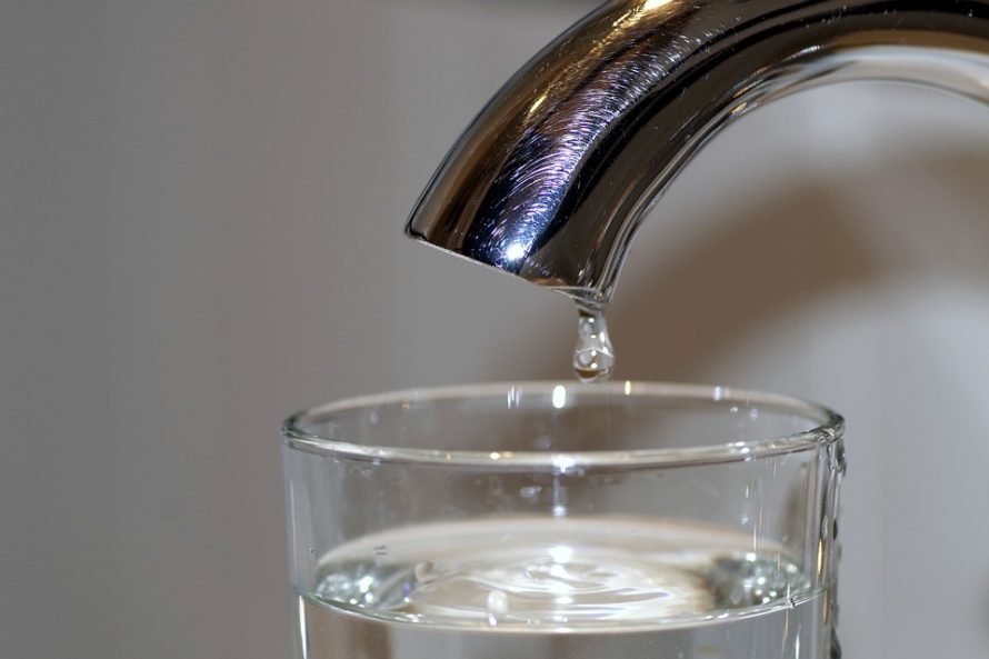 Nustatytas naujas vidutinis suvartojamo geriamojo vandens kiekis