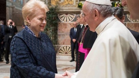 Popiežiaus vizitas Lietuvoje: liaudžiai ar elitui?
