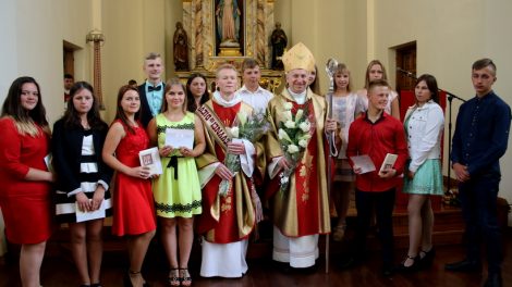 Kučiūnuose Šv. Jono Krikštytojo Gimimo atlaidai bei garbingi kunigystės jubiliejai
