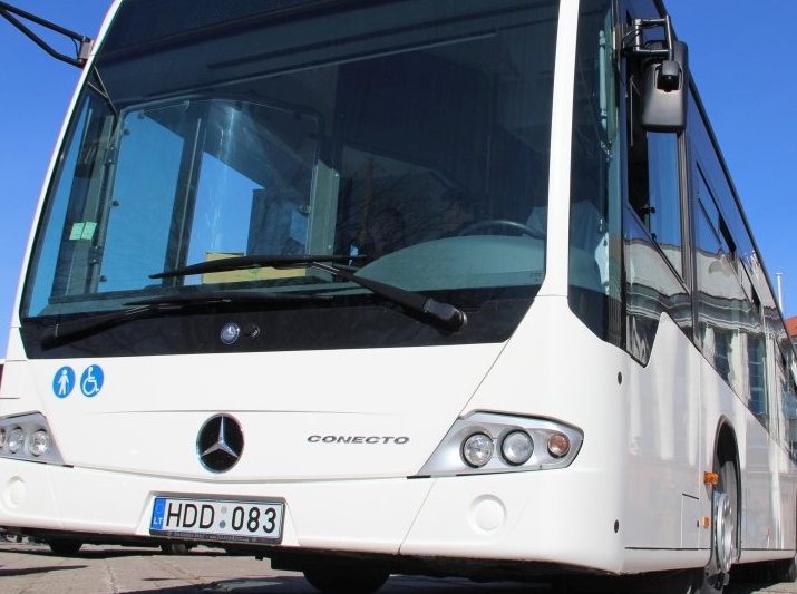 UAB „Busturas“ pirmasis Lietuvoje įsidiegė galimybę atsiskaityti kortelėmis miesto autobusuose