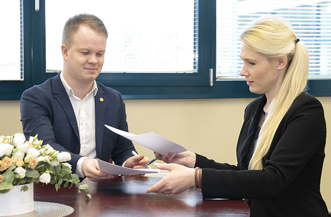 Vyriausioji rinkimų komisija pasirašė sutartį su Lietuvos jaunimo organizacijų taryba