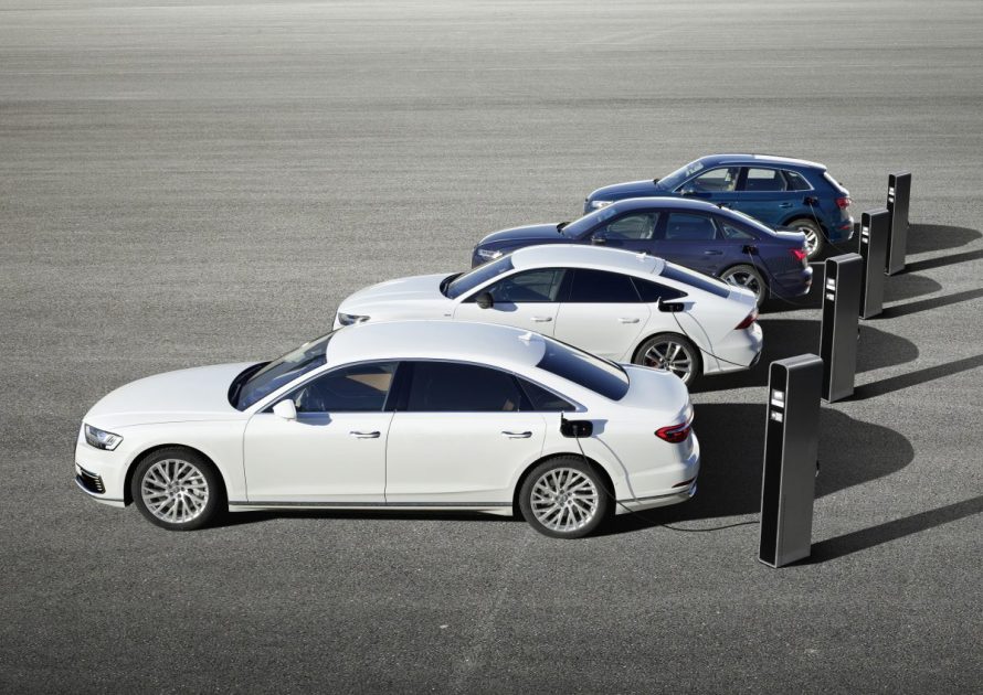 Efektyvūs ir galingi – nauji iš elektros tinklo įkraunami Audi hibridiniai modeliai