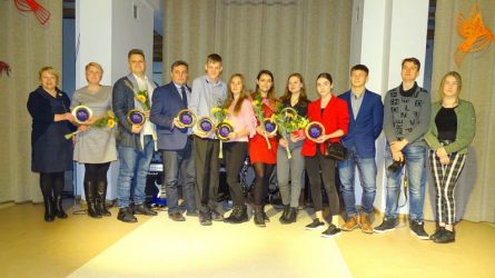 Įteikti Kelmės krašto jaunimo apdovanojimai 2018