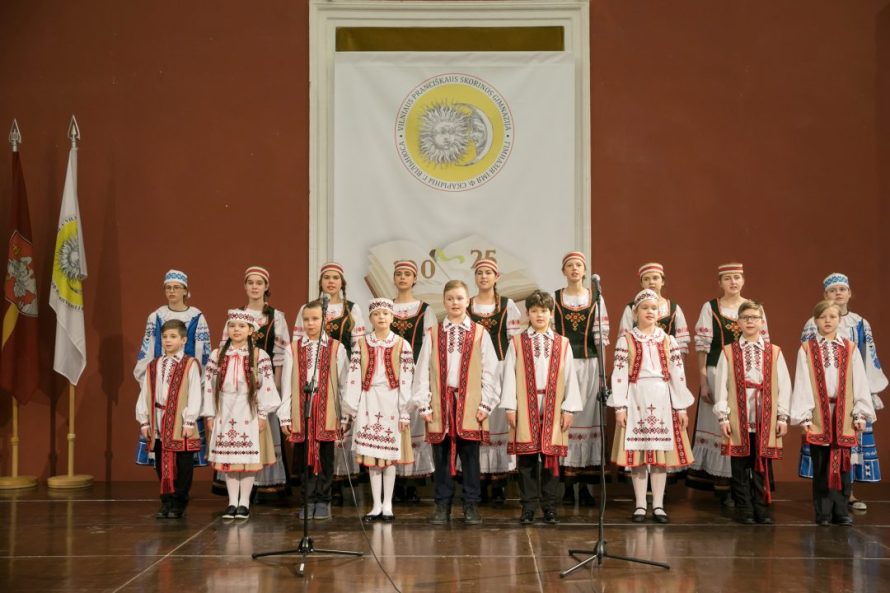 Vienintelė Lietuvoje baltarusių gimnazija švenčia įspūdingą 100-metį!
