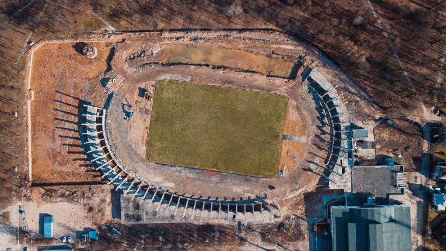 Kauno stadiono statybos: griovimo darbai baigti, statybininkai jungia aukštesnę pavarą