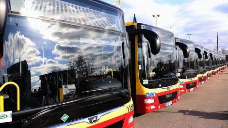 Į Šiaulių gatves išriedėjo nauji ir „žali“ autobusai
