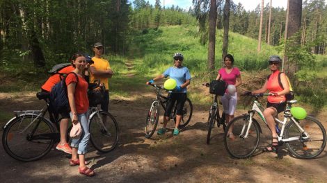 Priminė apie ligų prevenciją: Šiaulių TLK darbuotojai organizavo dviračių žygį