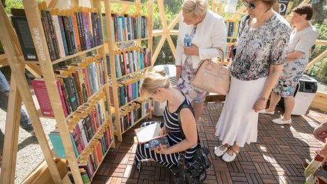 Bernardinų sode atidaryta vasaros skaitykla