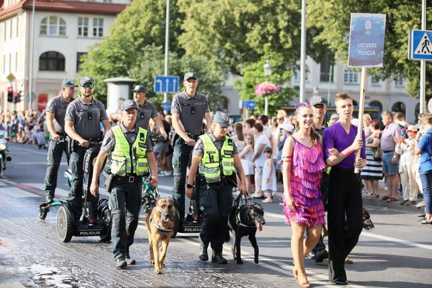 Jūros šventė: policijos pareigūnai ir intensyviai dirbo, ir dalyvavo renginiuose