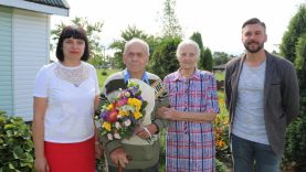 Pasveikintas 90-metį švenčiantis Maciuičių gyventojas