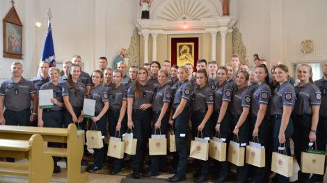 Į Šiaulių apskrities policijos gretas įsiliejo 32 jauni pareigūnai