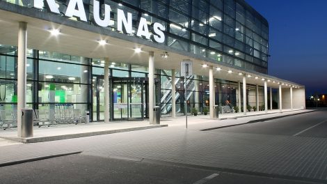 „MAAS Aviation“ Kauno oro uoste statys orlaivių dažymo angarą