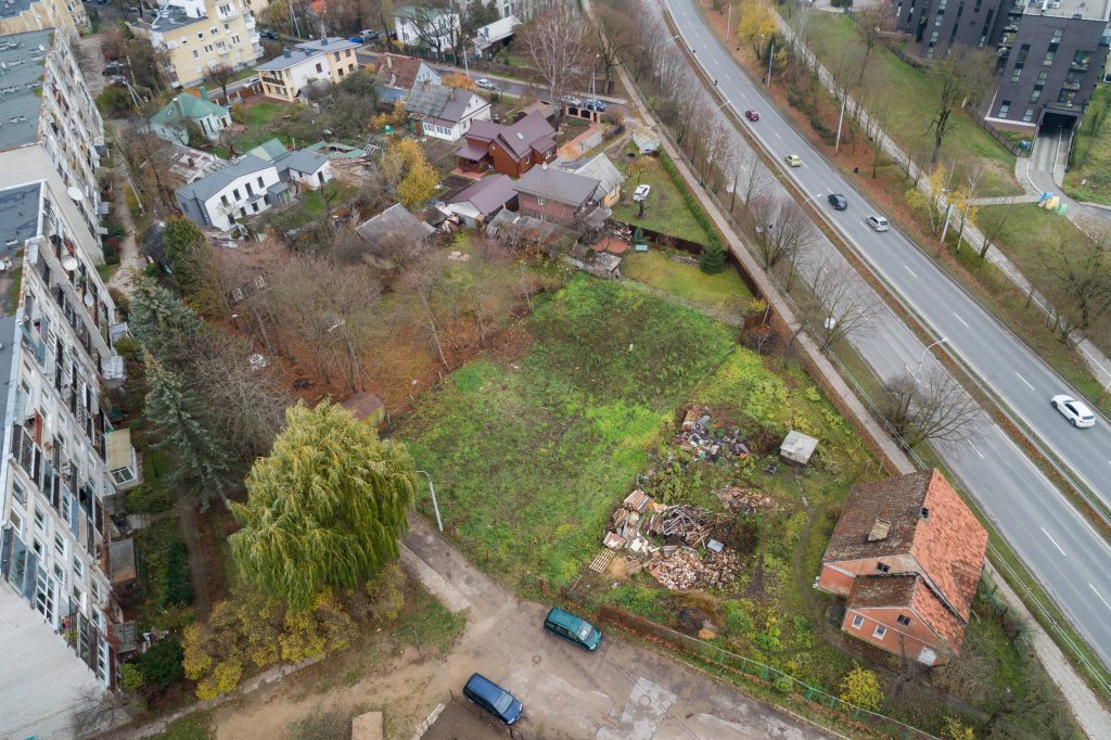 vilniaus-miesto-savivaldybe-nepritare-daugiabucio-statyboms-zveryne-pastatas-per-aukstas