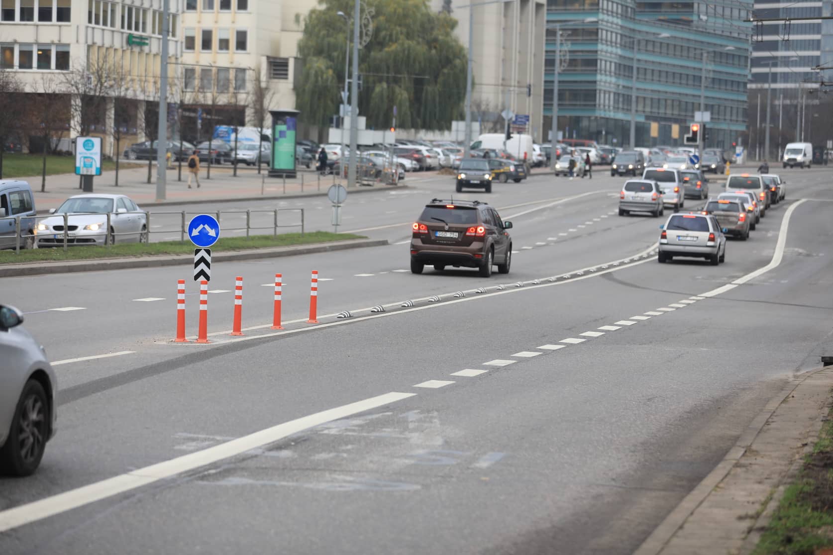 eismo-organizavimo-pokyciai-ir-viesojo-transporto-prioritetas-konstitucijos-prospekte-kas-keiciasi-ir-kodel