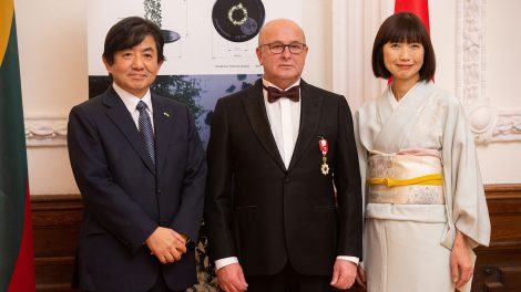 Kauno merui Visvaldui Matijošaičiui įteiktas garbingas Japonijos apdovanojimas