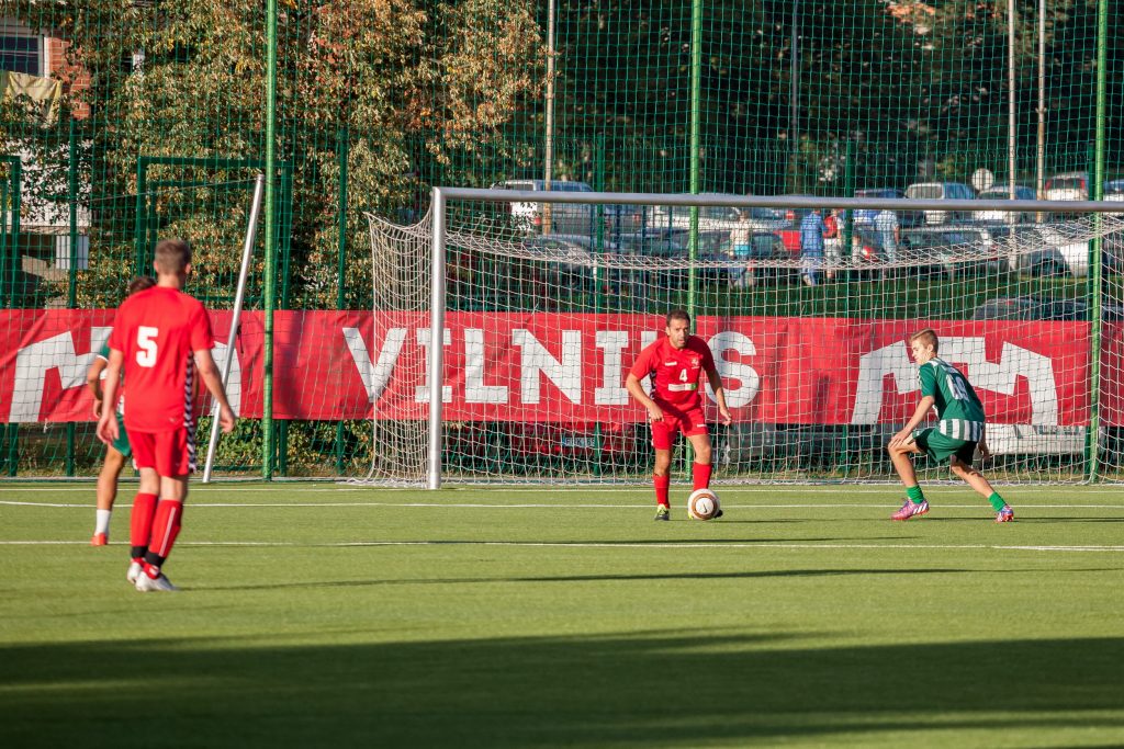 nuspresta-likviduoti-neefektyviai-veikusia-vilniaus-futbolo-mokykla