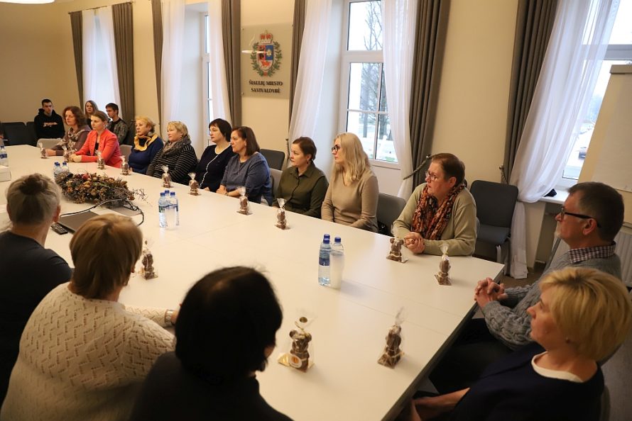 Meras į susitikimą pakvietė Stasio Šalkauskio gimnazijos darbuotojus
