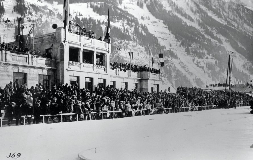 Pirmosioms žiemos olimpinėms žaidynėms – 95-eri
