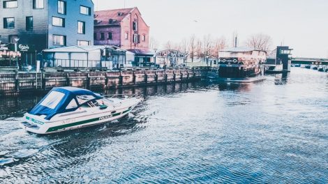 Neįprastai šilta žiema Klaipėdos policijos pareigūnus įpareigoja tvarką prižiūrėti ir vandenyje