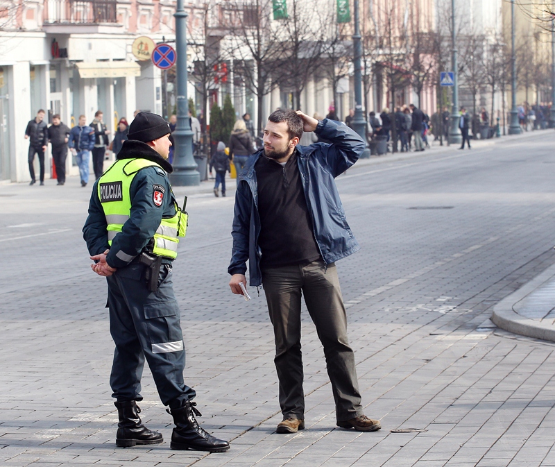 gyventoju-apklausa:-gereja-visuomenes-saugumo-jausmas,-pasitikejimas-lietuvos-policija-virsija-es-vidurki