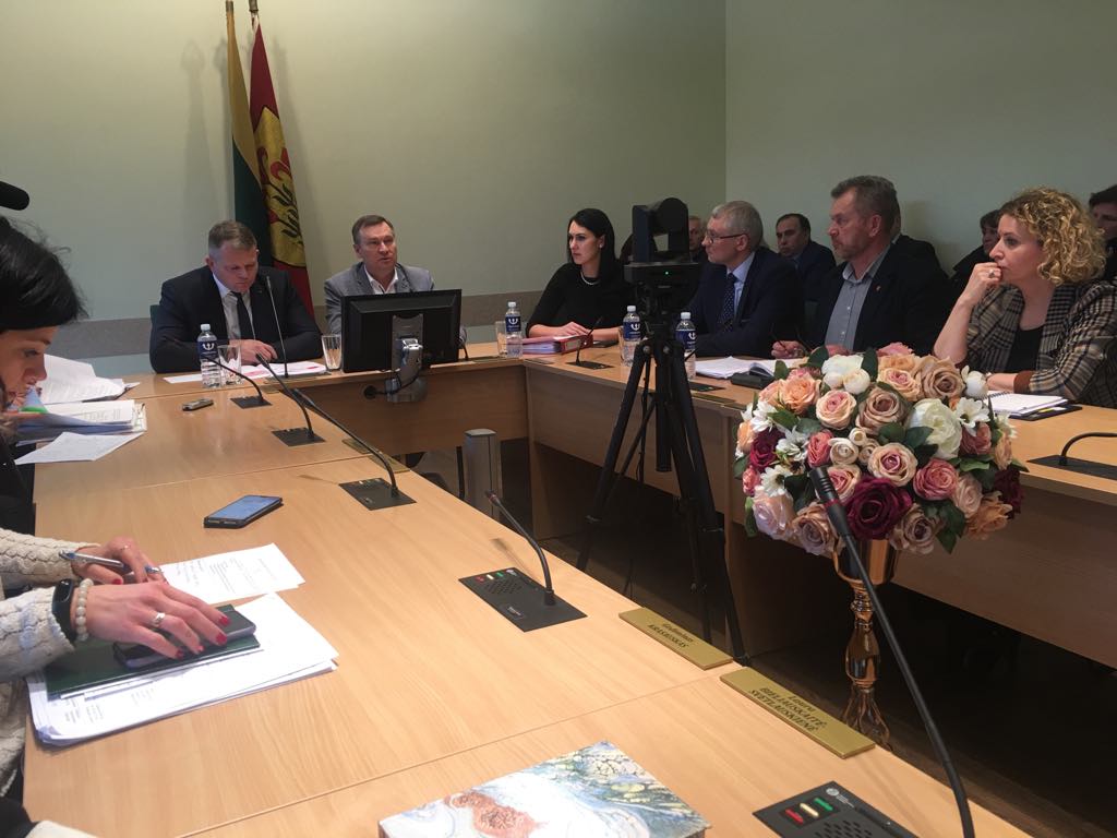 dioksinais-uztersti-gyvunai-bus-utilizuoti,-o-ukininkams-–-sumoketos-kompensacijos