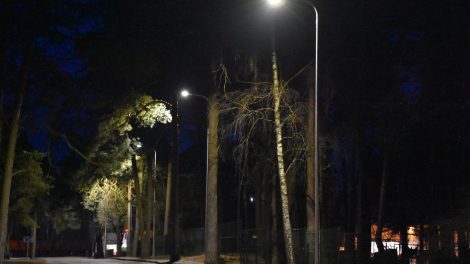 Varėnos mieste apšviestos Geležinkelio ir Parko gatvės