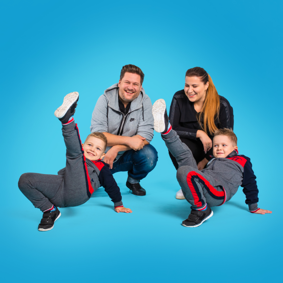 erika-ir-merunas-vitulskiai-sunus-skatina-sportuoti