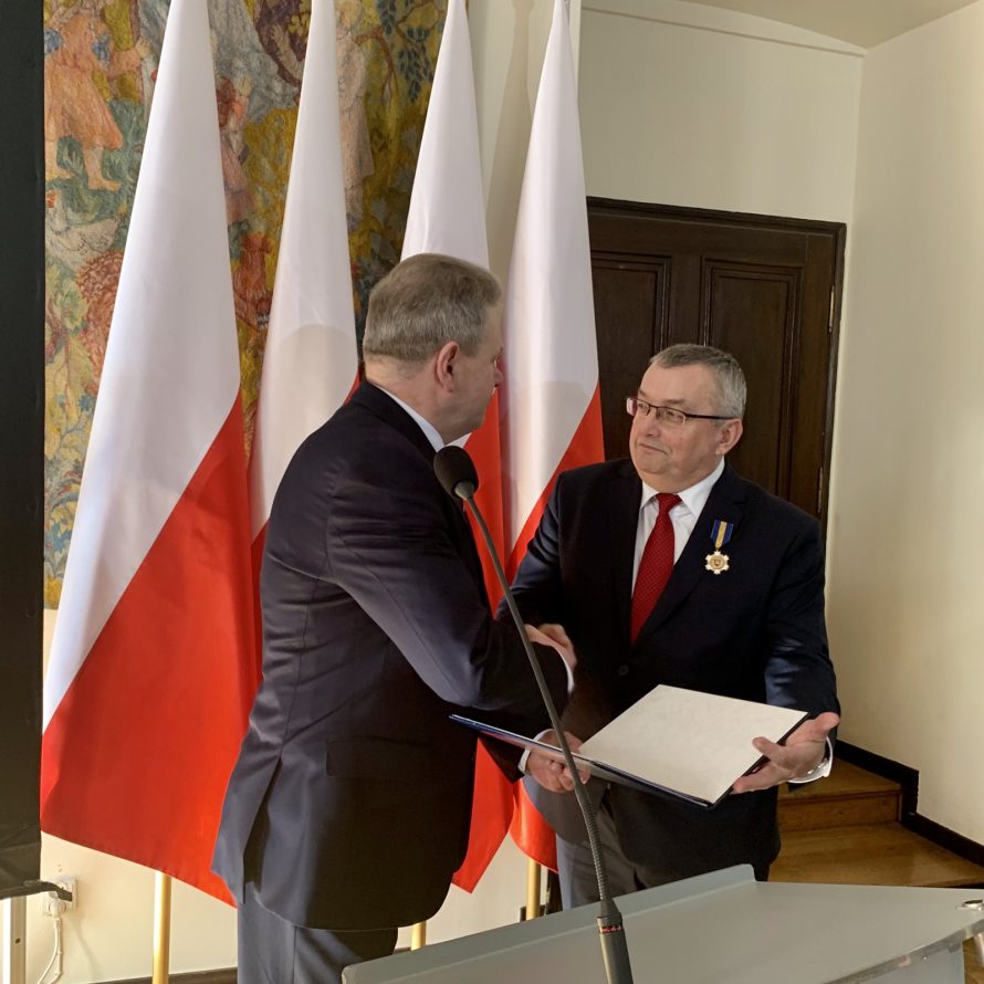 Lenkijos infrastruktūros ministrui A. Adamczyk įteiktas apdovanojimas