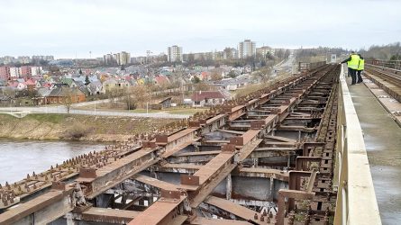 „Lietuvos geležinkelių infrastruktūra“ rekonstruos svarbiausią tiltą pagrindinėje šalies geležinkelio magistralėje