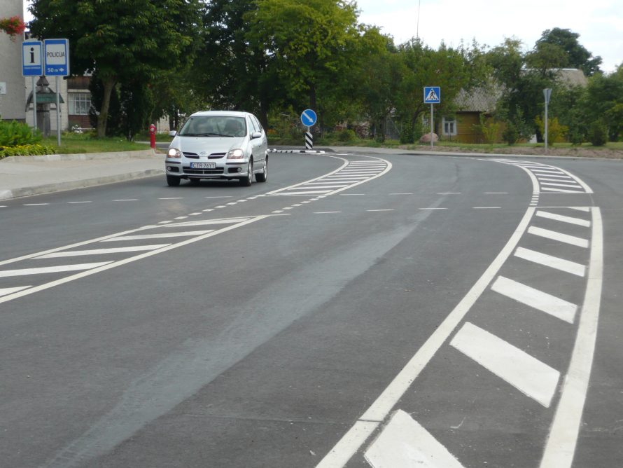 Šalies keliams ir gatvėms teks 21,4 mln. eurų Kelių priežiūros ir plėtros programos rezervo lėšų