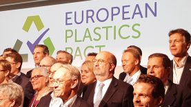 Lietuva pasirašė Europos plastiko paktą