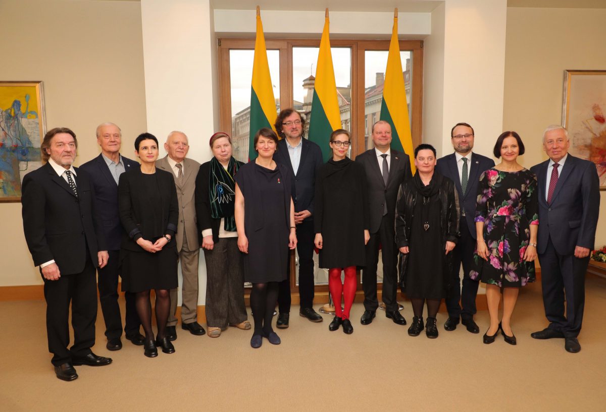 dvylikai-kureju-iteiktos-vyriausybes-kulturos-ir-meno-premijos