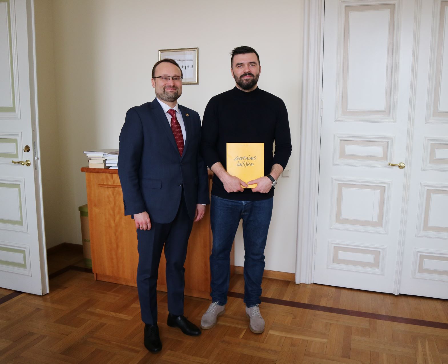 kulturos-ministras-iteike-apdovanojima-baltijos-knygos-meno-konkurso-laureatui