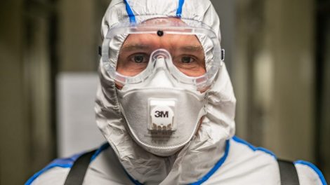 Vilnius stiprina medikų apsaugą: įsigijo 20 tūkst. respiratorių, perka ventiliavimo aparatus