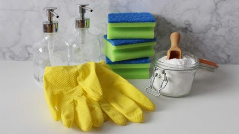 Dezinfektologas pataria: kaip valyti namus ir kokias priemones naudoti