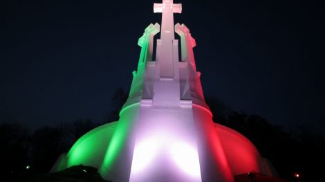 Vilnius nušvito Italijos vėliavos spalvomis