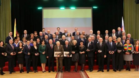 Kauno rajono vadovai pagerbė ir nepriklausomos savivaldos kūrėjus