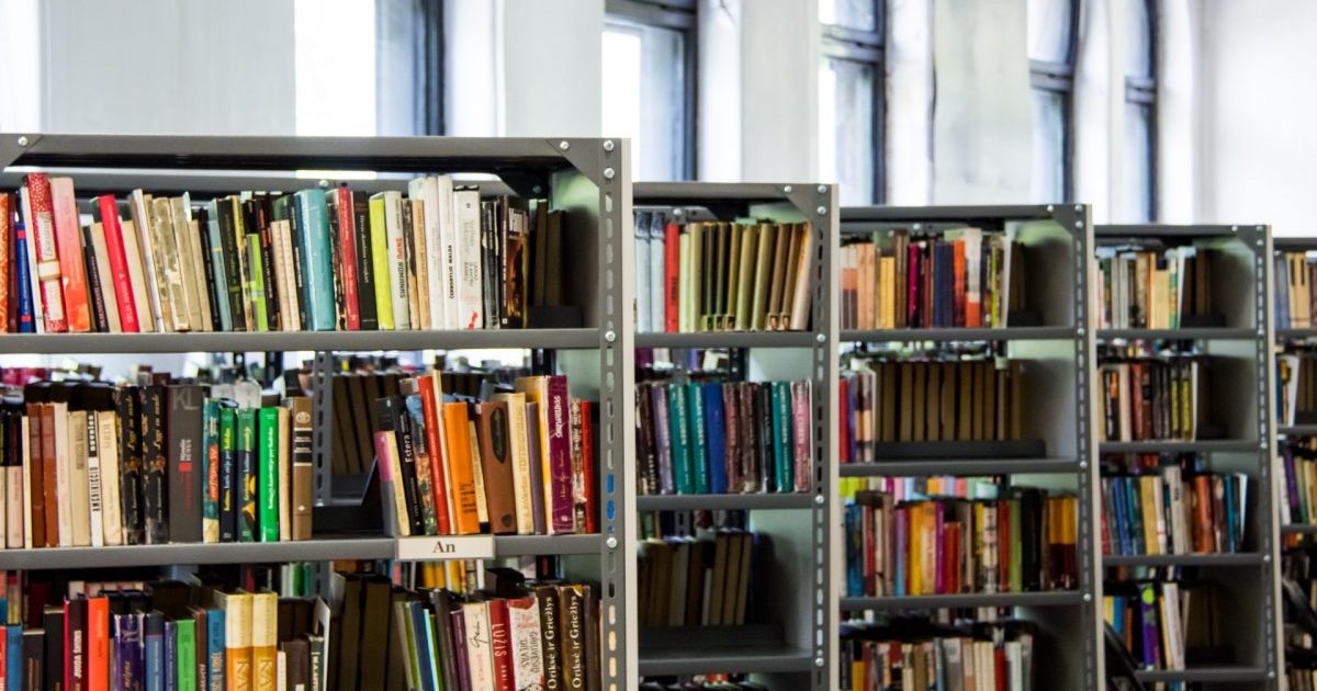 kauno-vinco-kudirkos-viesoji-biblioteka-mini-95-aji-gimtadieni-ir-kviecia-ji-svesti-virtualiai