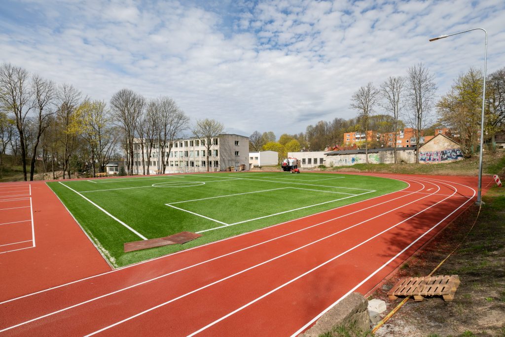 vilniuje-atnaujinami-sporto-aikstynai